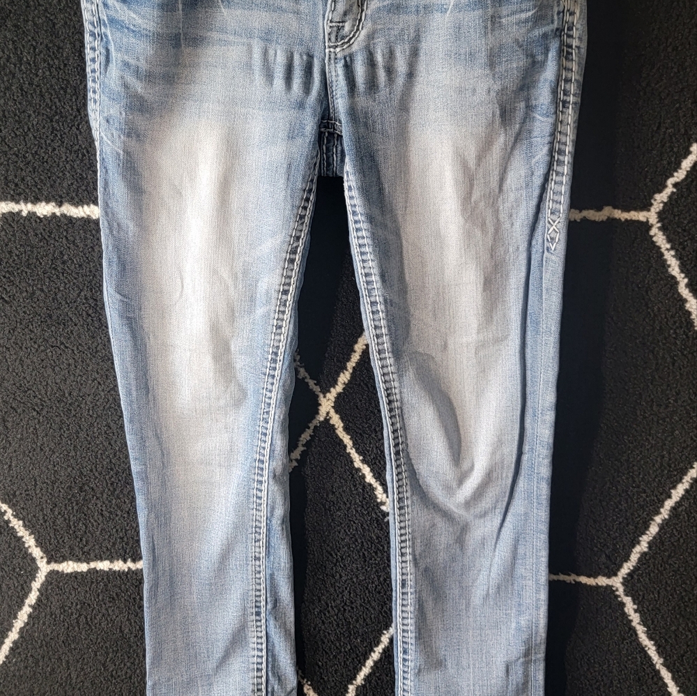 Women rock revival rimstone